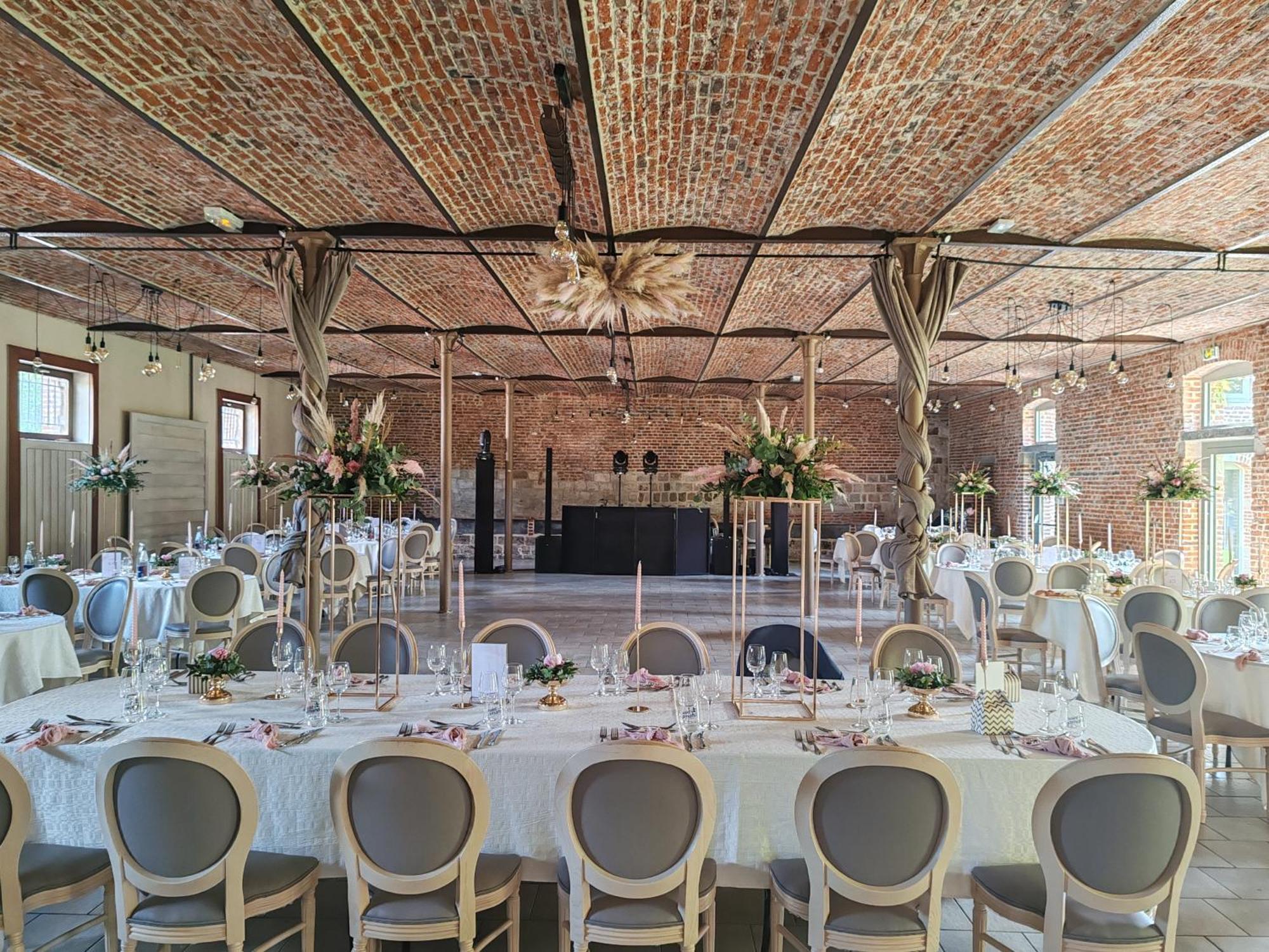 Artres Logis-Hotel-Restaurant La Gentilhommiere מראה חיצוני תמונה