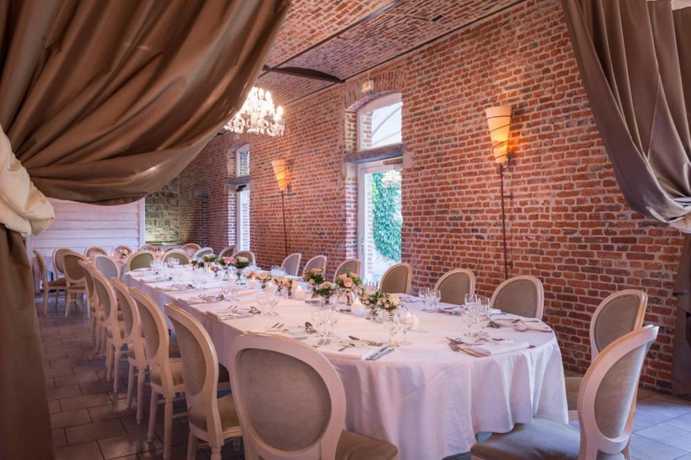 Artres Logis-Hotel-Restaurant La Gentilhommiere מראה חיצוני תמונה